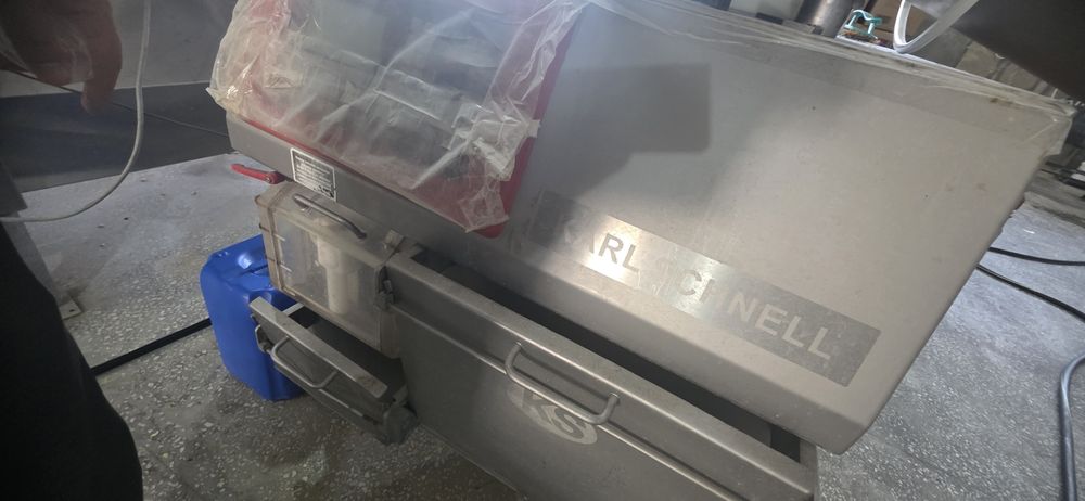 Продаётся профессиональный вакуумный шприц Karl Schnell (Германия).