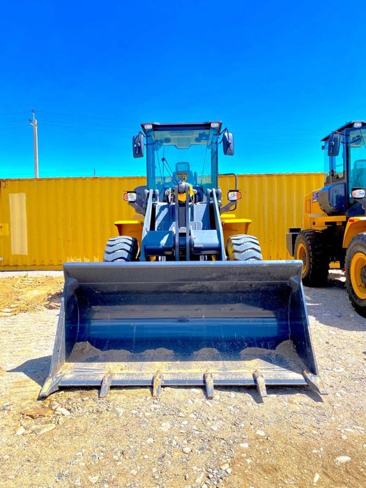 Услуги погрузчик 2,1 куб 3126