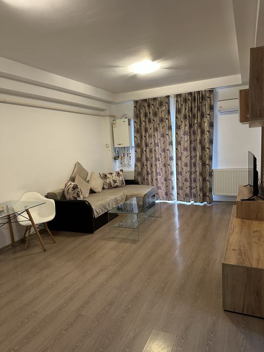 Inchiriem apartament  3 camere