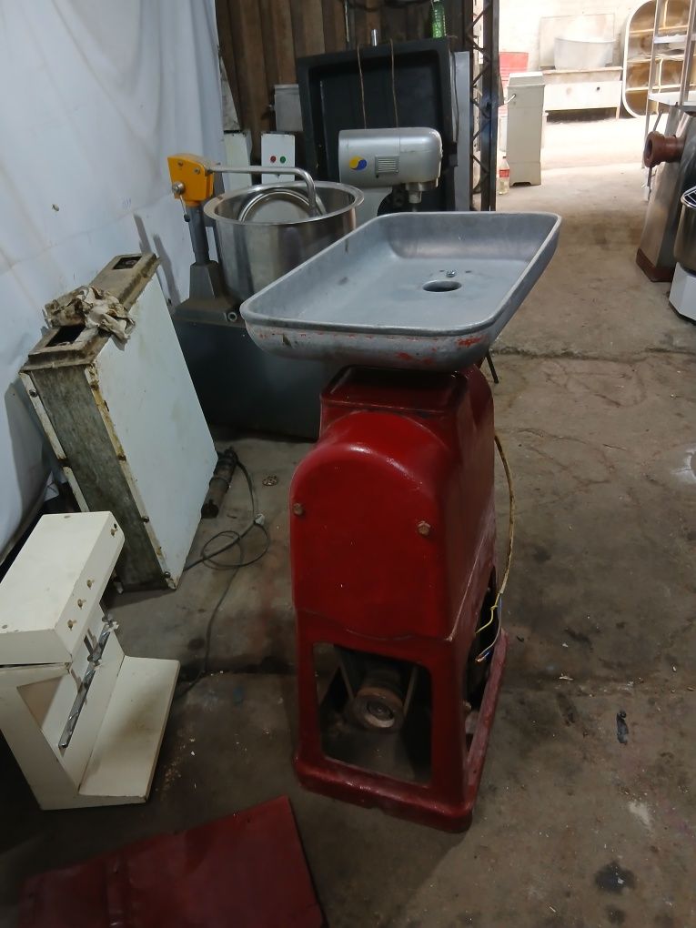 Mesarubka MIM 600
