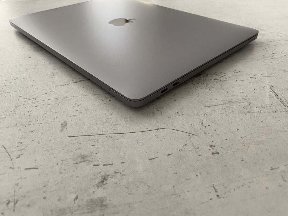 MacBook Pro 13" M1 Chip 8-CPU, 8-GPU, 16RAM, 2TB SSD, ГАРАНЦИЯ 2.2026г