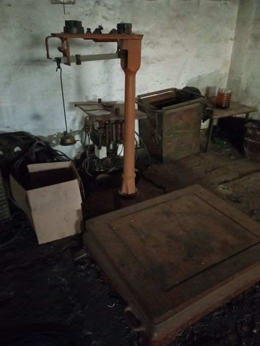 Продам весы 500кг.