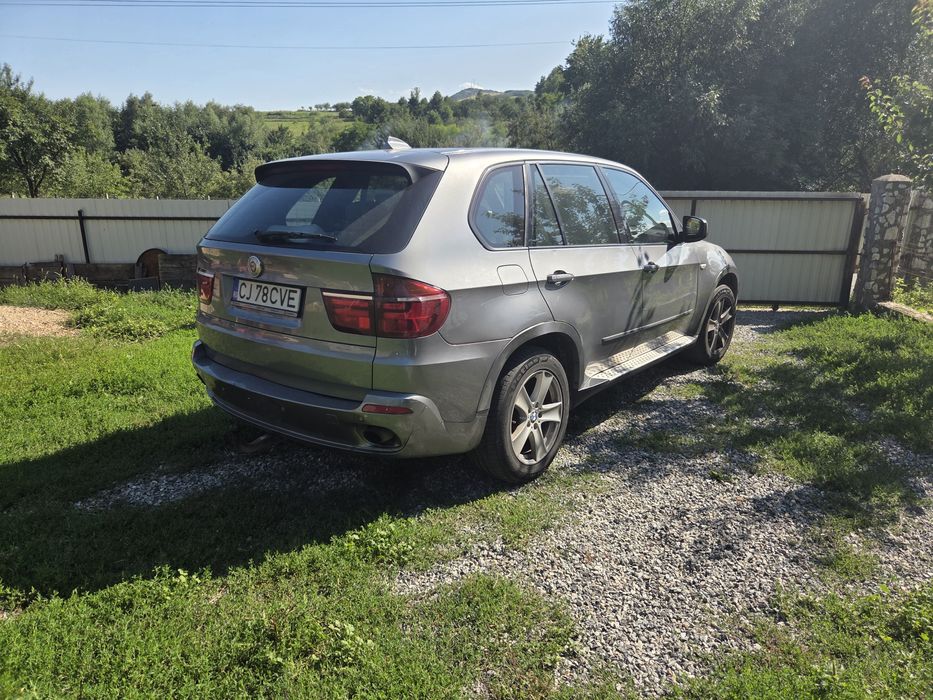 Vând BMW X5 an 2008 .schimb cu dubă 3.5T ..cu prelată
