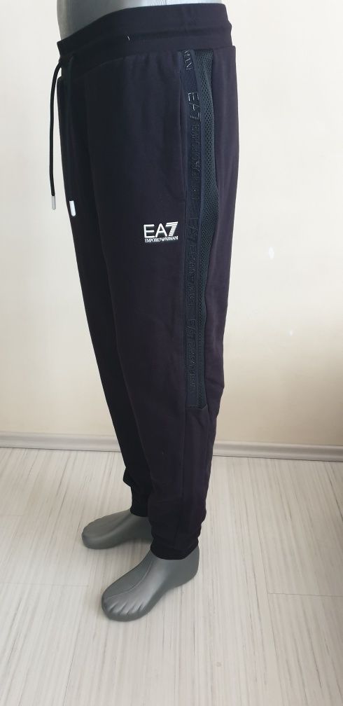 Emporio Armani EA7 Pant Mens Size M НОВО! ОРИГИНАЛ! Мъжко Долнище!