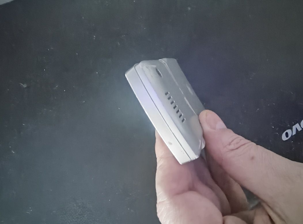 Motorola RAZR V3 Silver ( orice rețea)