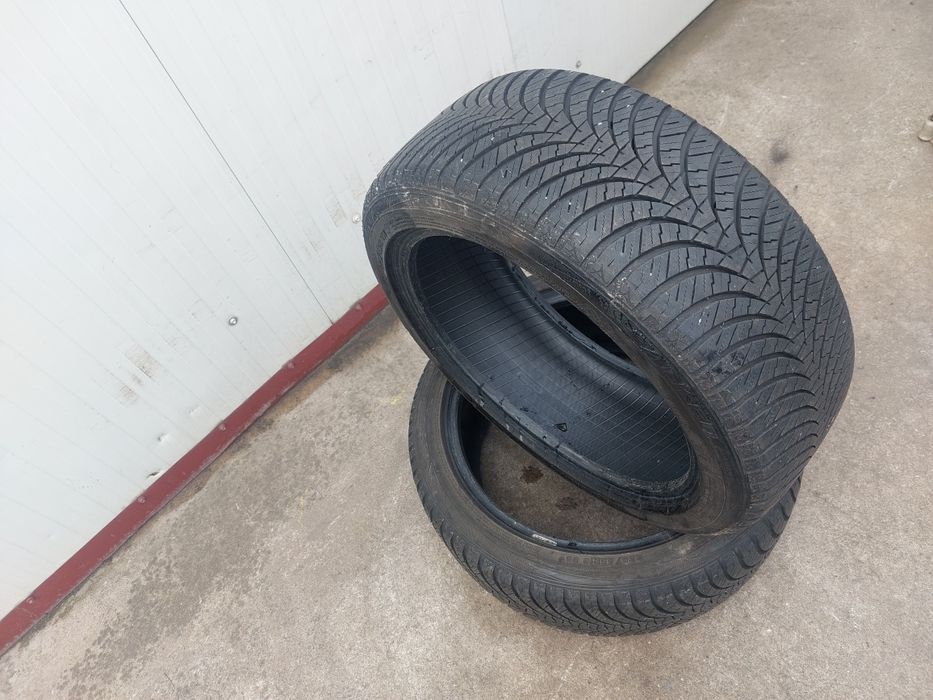150 lei bucata! Doua anvelope ALLSEASONS 225 45 18 Falken! 7 mm