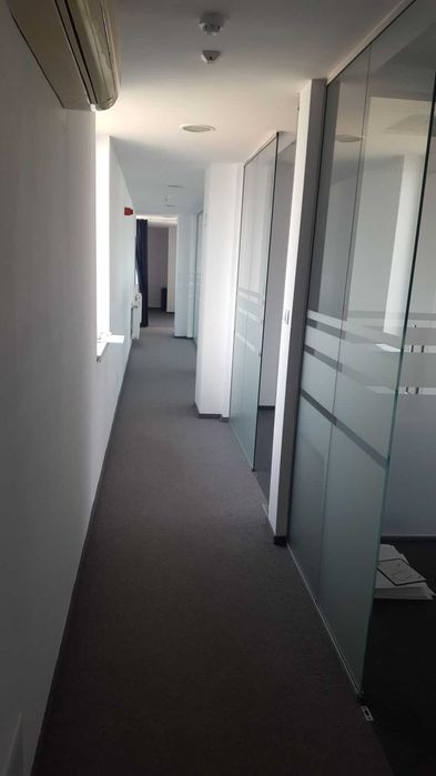 Proprietar-inchiriez  spatiu comercial P+3E,  zona centrala