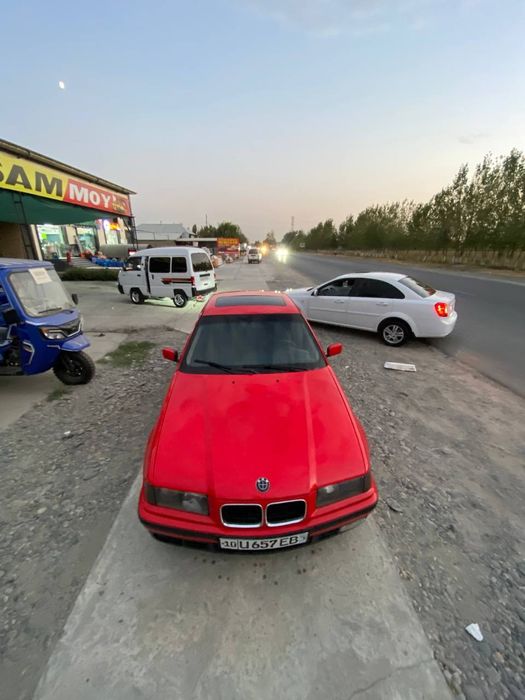 Машина BMW Сотилади