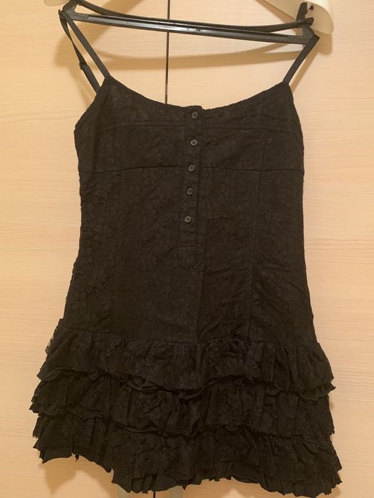 Продавам официални рокли за момиче