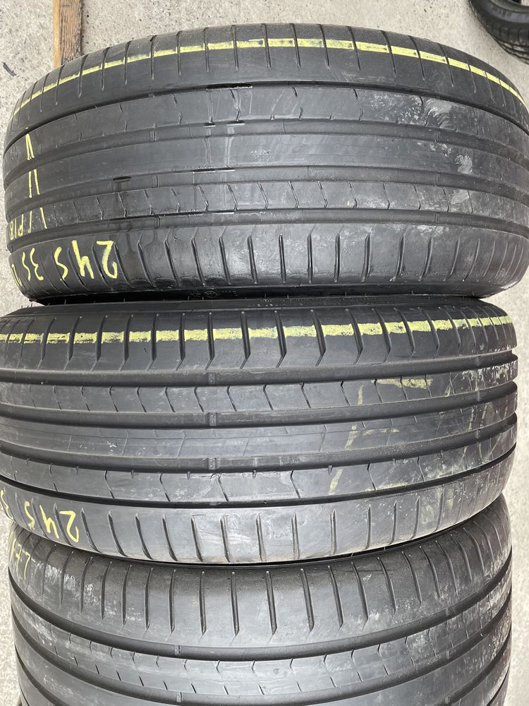 4 anvelope de vara pirelli RFT fata245/35/20 spate 275/30/20