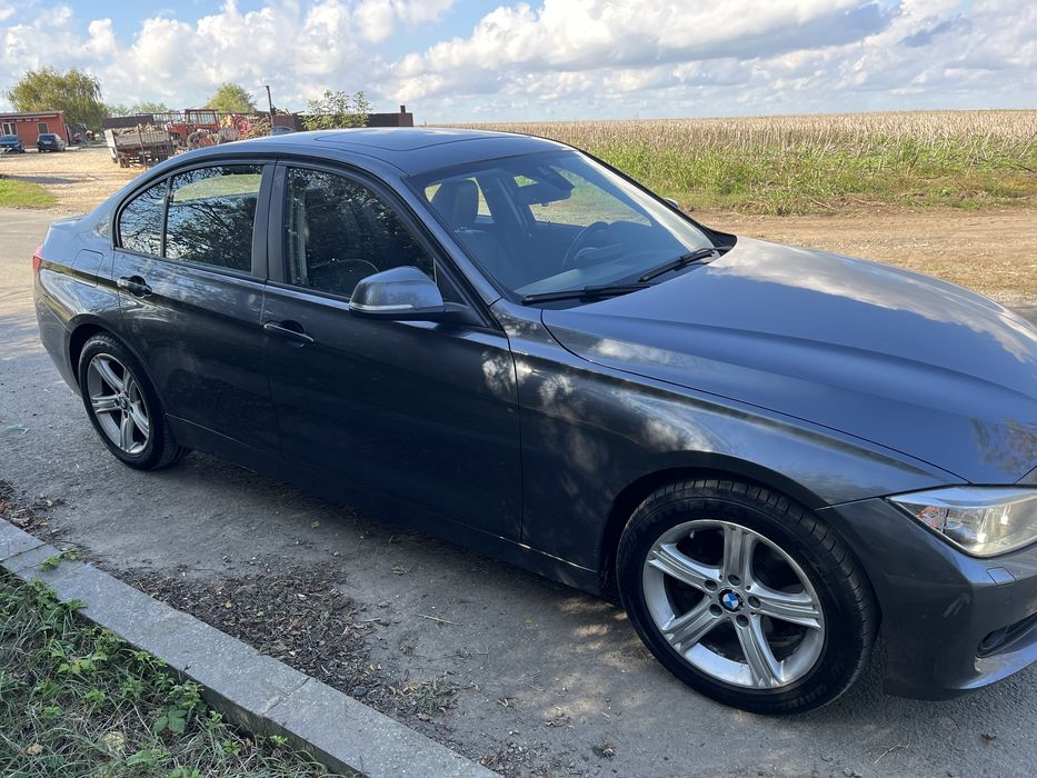 BMW 320D XDRIVE-head up display, trapa, navigatie mare