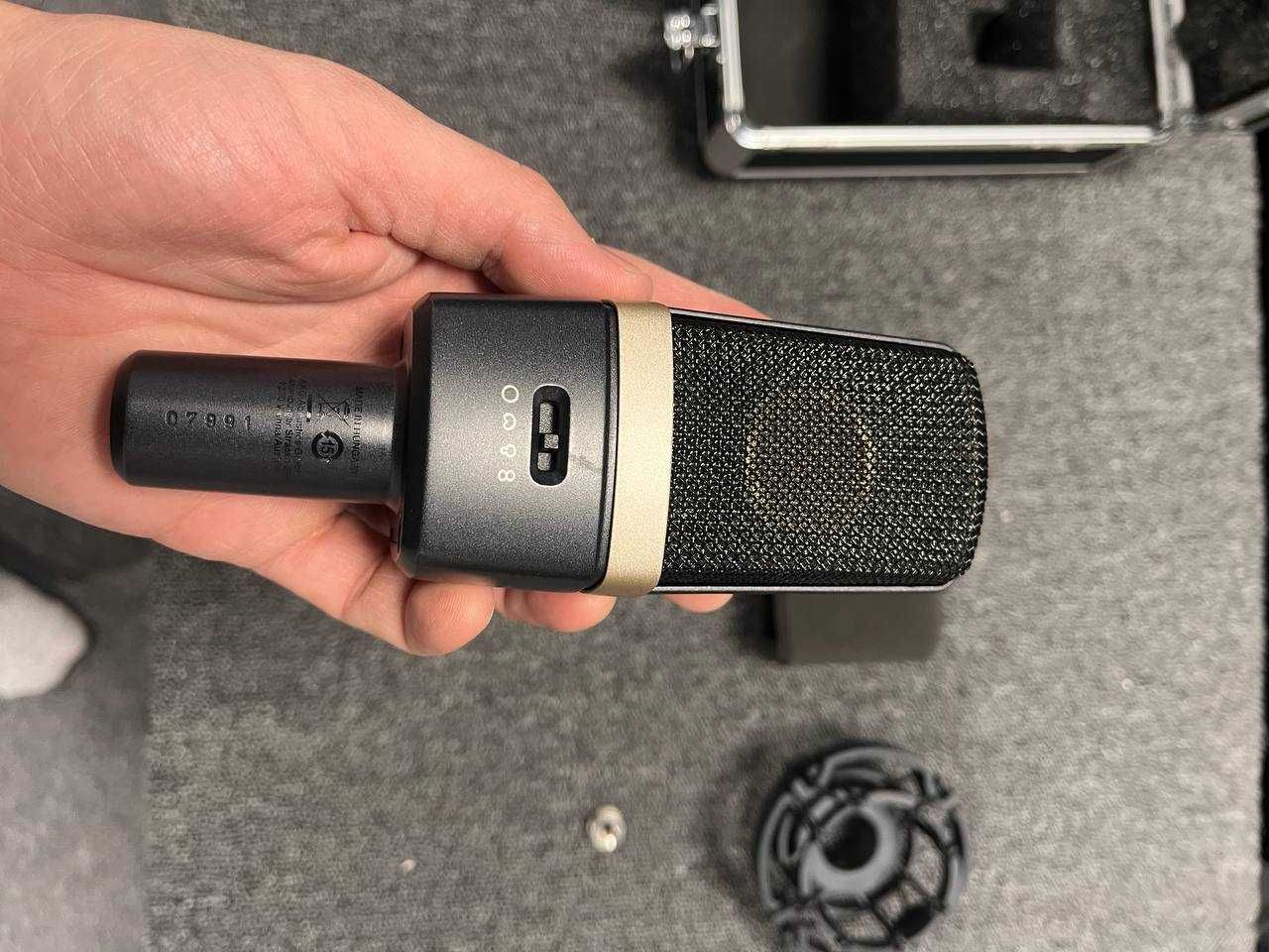 AKG C314 кондензаторен микрофон