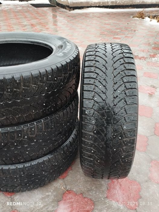 Шины зимние, комплект