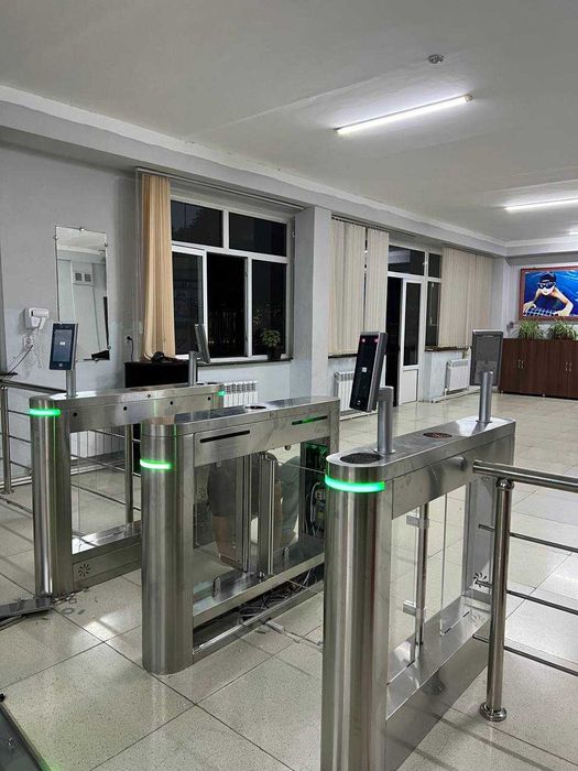 Турникет стеклянный