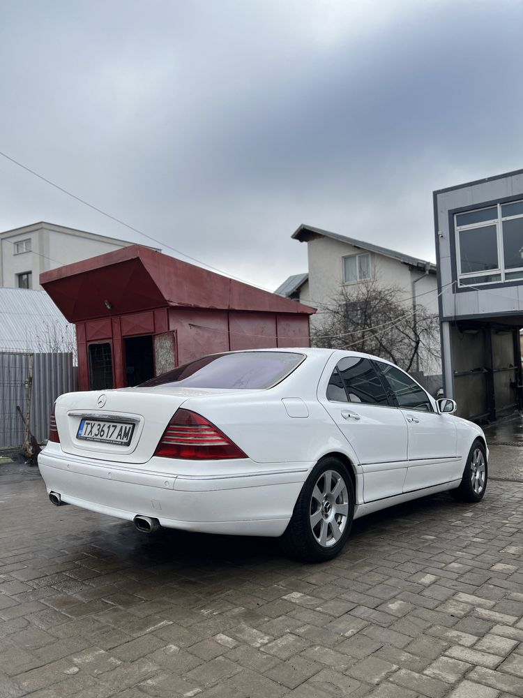 Mercedes S Class W220