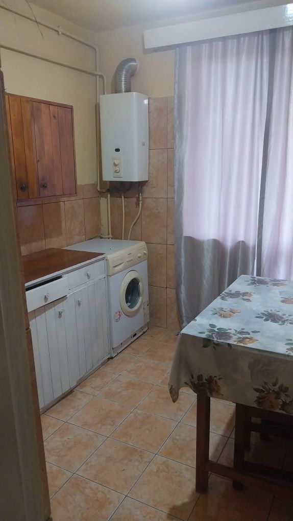 Închiriez garsonieră în loc.Teiuș