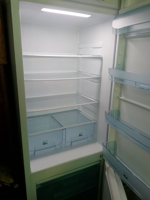 Продается холодильник новый