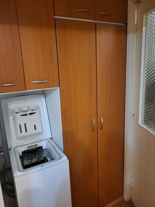 Închiriez apartament semicentral