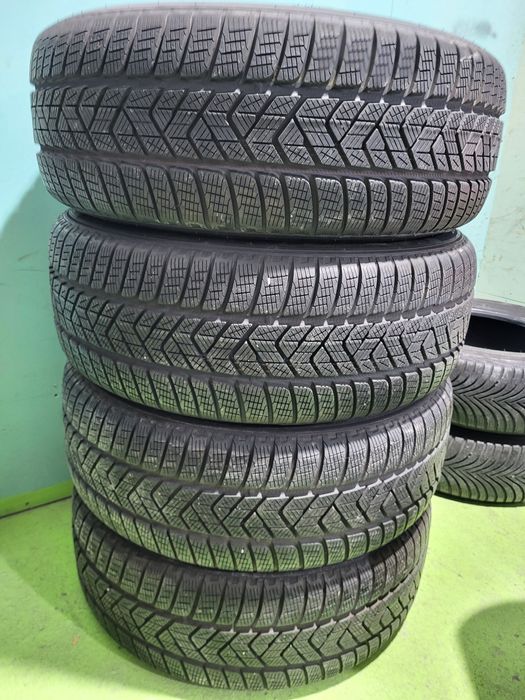 4 бр зимни 235/60/18 Pirelli