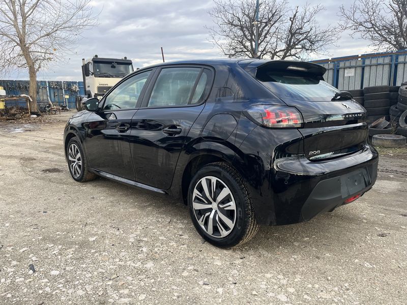 Peugeot 208 1.2 PureTech 101кс. на части