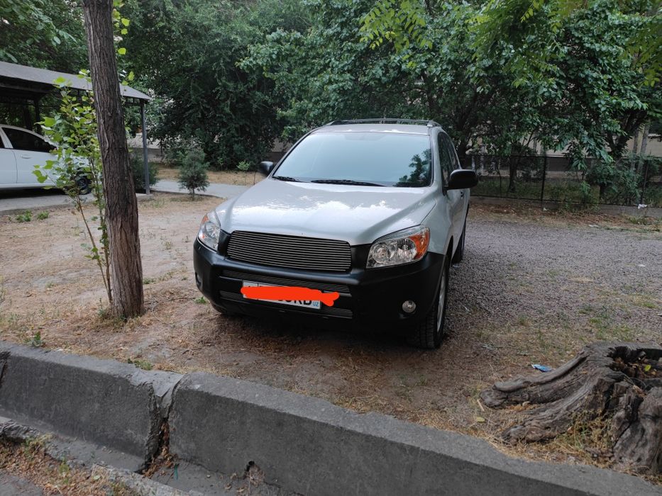 Продается Toyota rav 4 2007 года