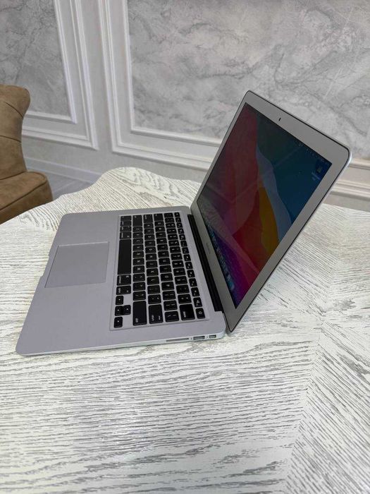 MacBook Air 13-inch Laptop