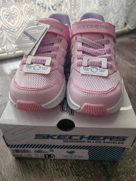 Skechers детски нови маратонки

Леки, удобни и създадени за активн