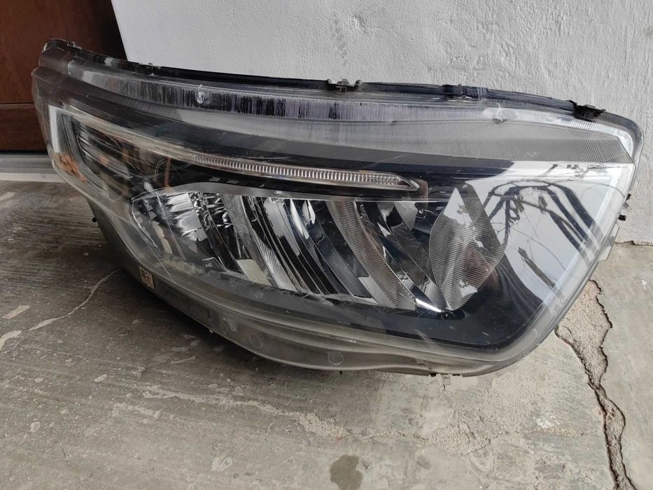 Фар Iveco Daily LED десен / Фар Ивеко Оригинален