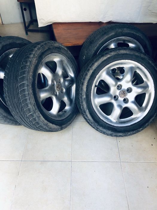 Продава гуми със джанти 16