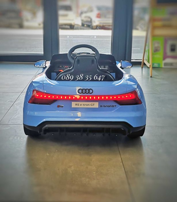 НОВО!Акумулаторна кола AUDI E-TRON с 12V,кожена седалка,EVA гуми,BT