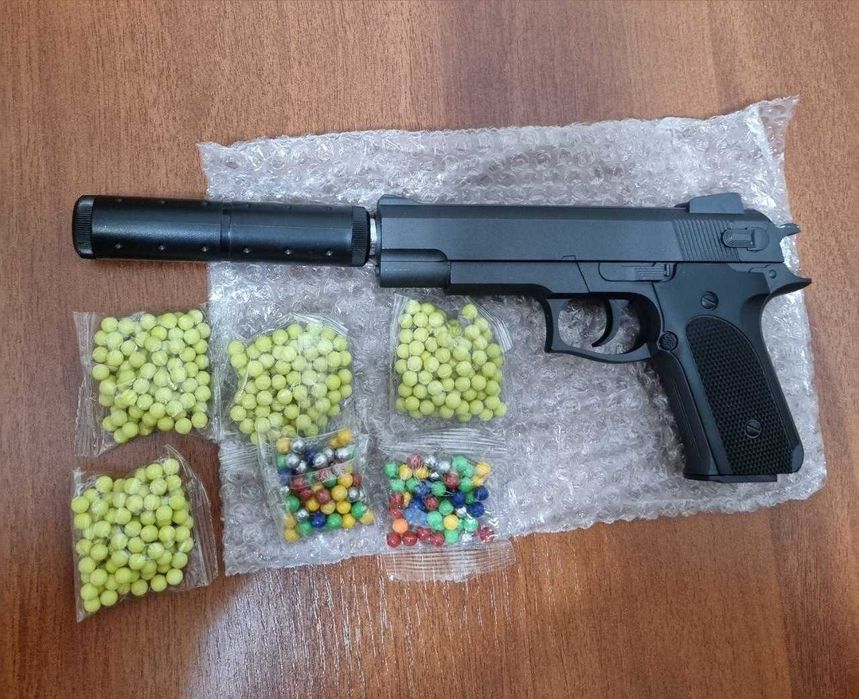 Пистолет игрушечный металлический