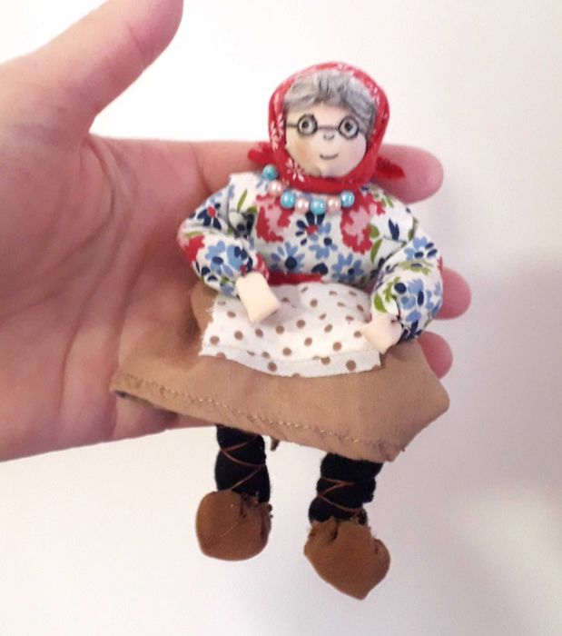 Кукла Баба Марта. Ръчна изработка.