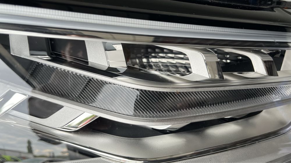 Десен и ляв фар Audi A1 (2016-2018)