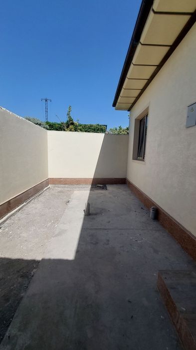 Новая 1 ком. квартира, 35 м², с двориком! 1/1/1 кирпич. Старые Сергели