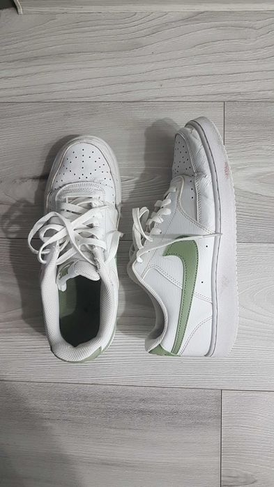 Adidași Nike, mărimea 43