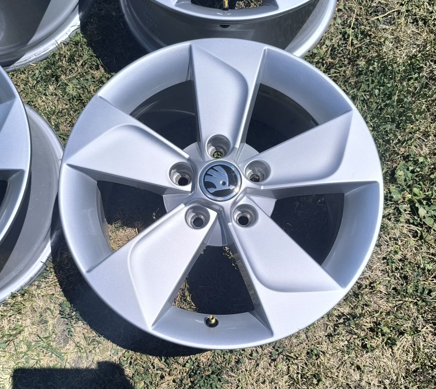 16 цола джанти за Skoda Yeti , Octaviа Karoq