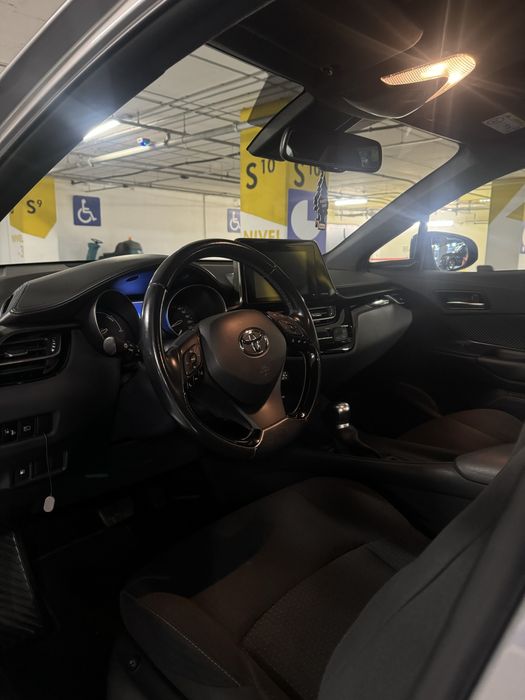 Se vinde Toyota C-HR