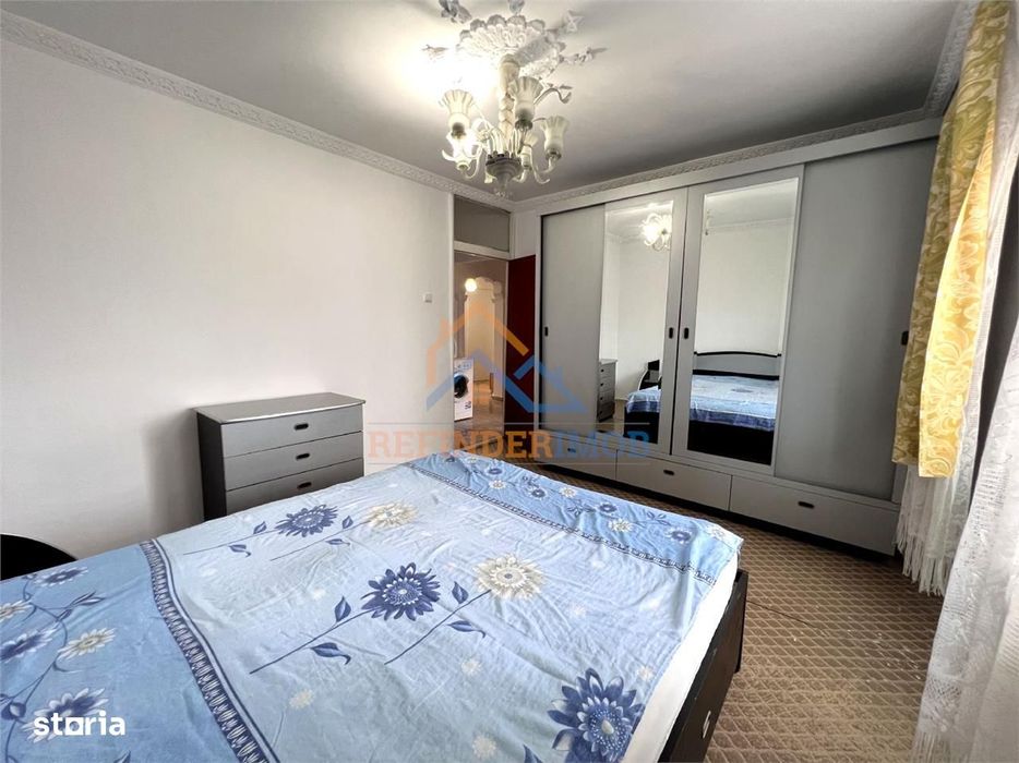 Inchiriere apartament 3 camere etaj 4 zona 13 Septembrie - Novaci