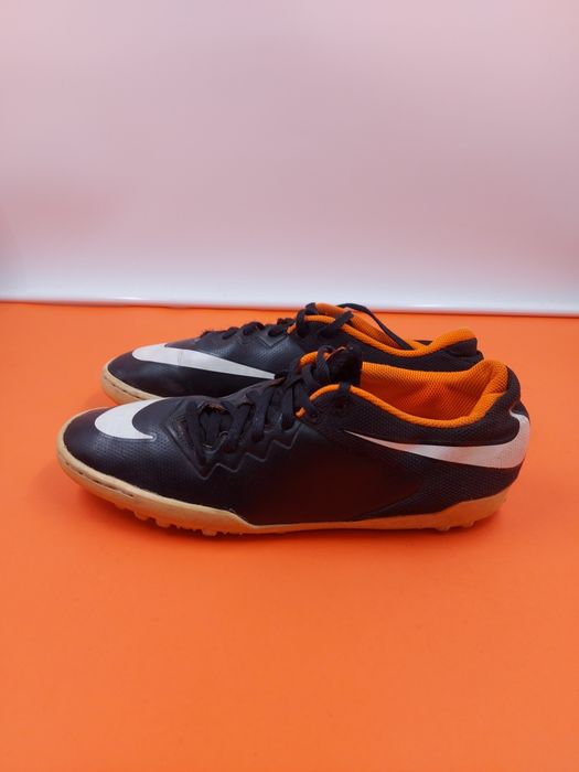 Nike номер 44  Оригинални футболни стоножки
