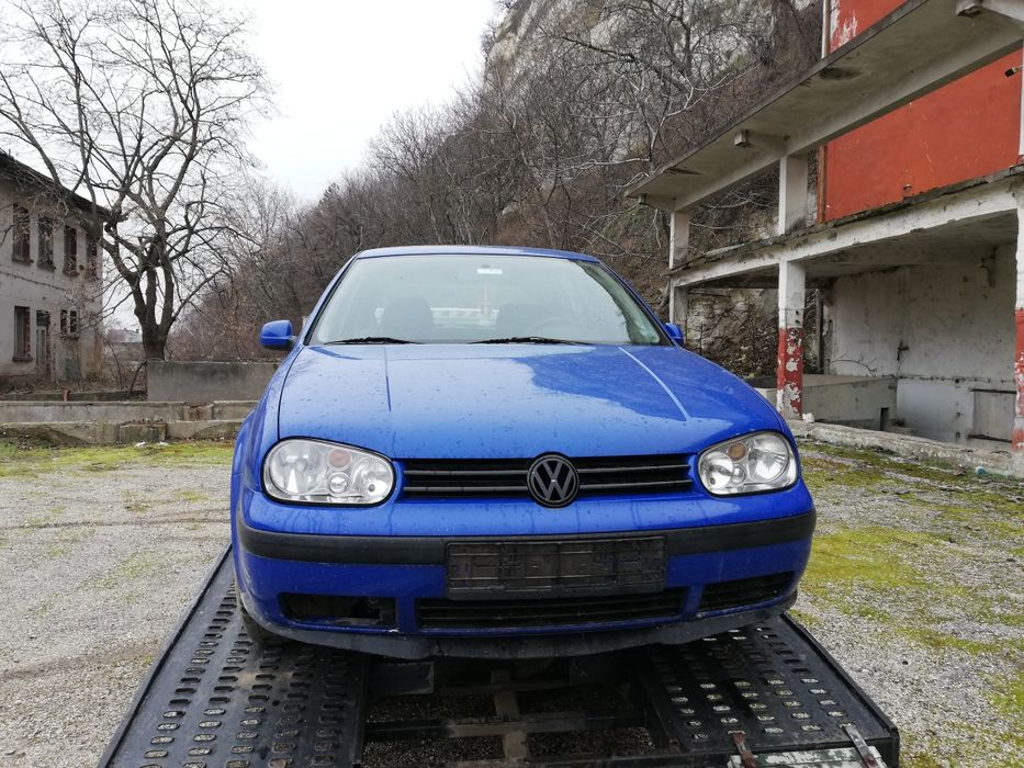 Голф - 4  на части.