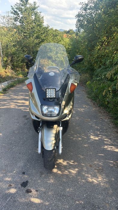 Vând scuter Yamaha majesty