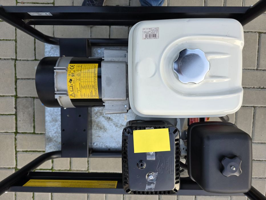 Generator electric 4,5 KW motor 4T Honda GX390 pe benzina, absolut nou