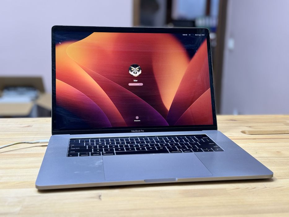 Продам Mac book pro 15 2017