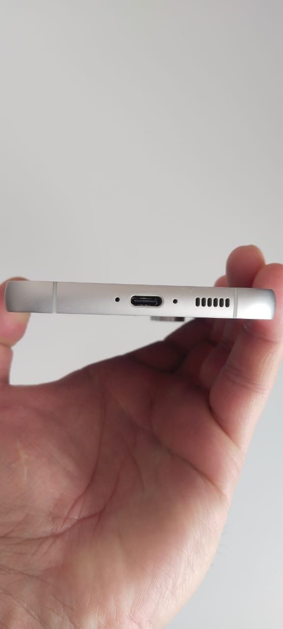 Samsung s23fe  фиолетовый