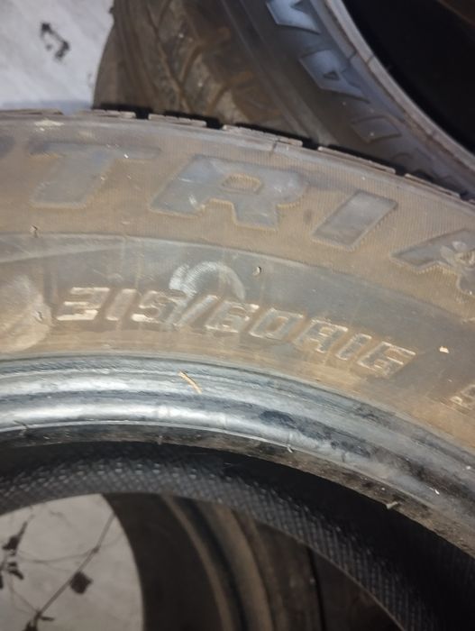 Продам шины 1 сезон ездили 215/60. R16