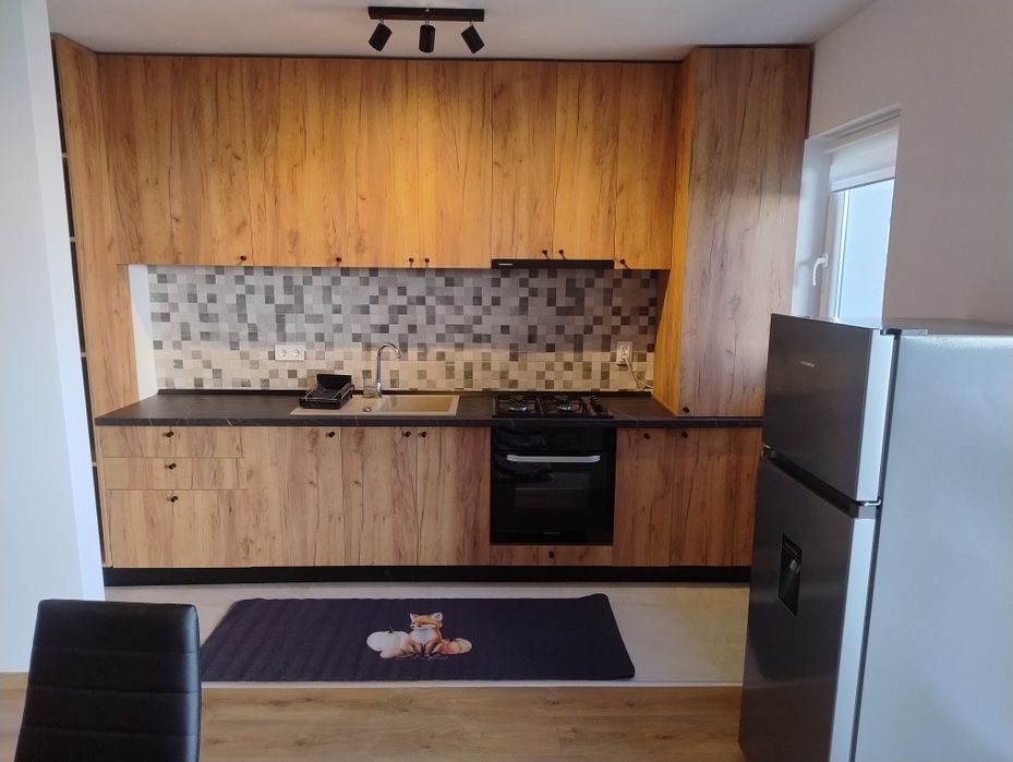 Garsoniera de închiriat!