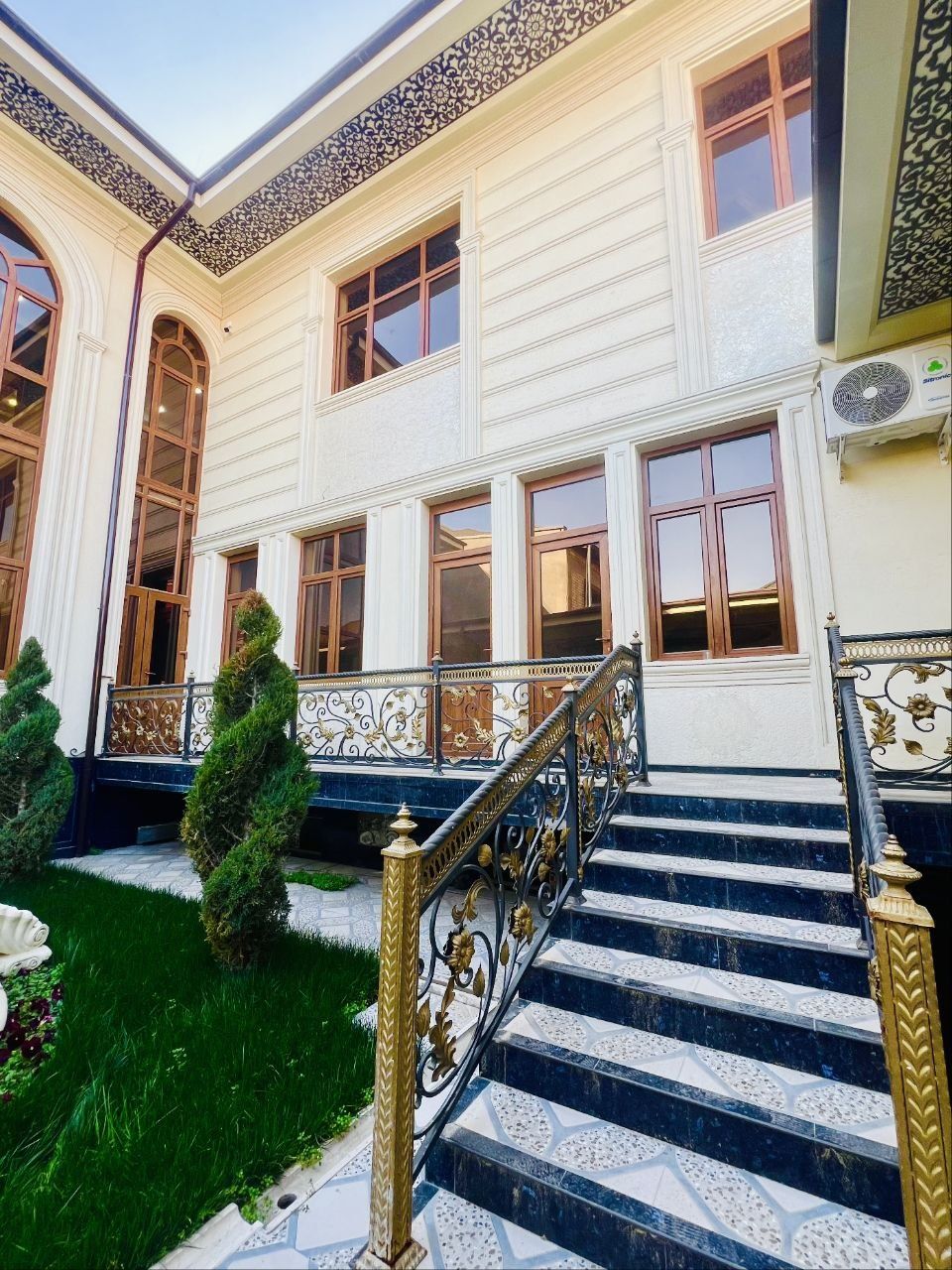 Срочно продается Учтепа Махалла Из-за 6 сот 14 хона #W64