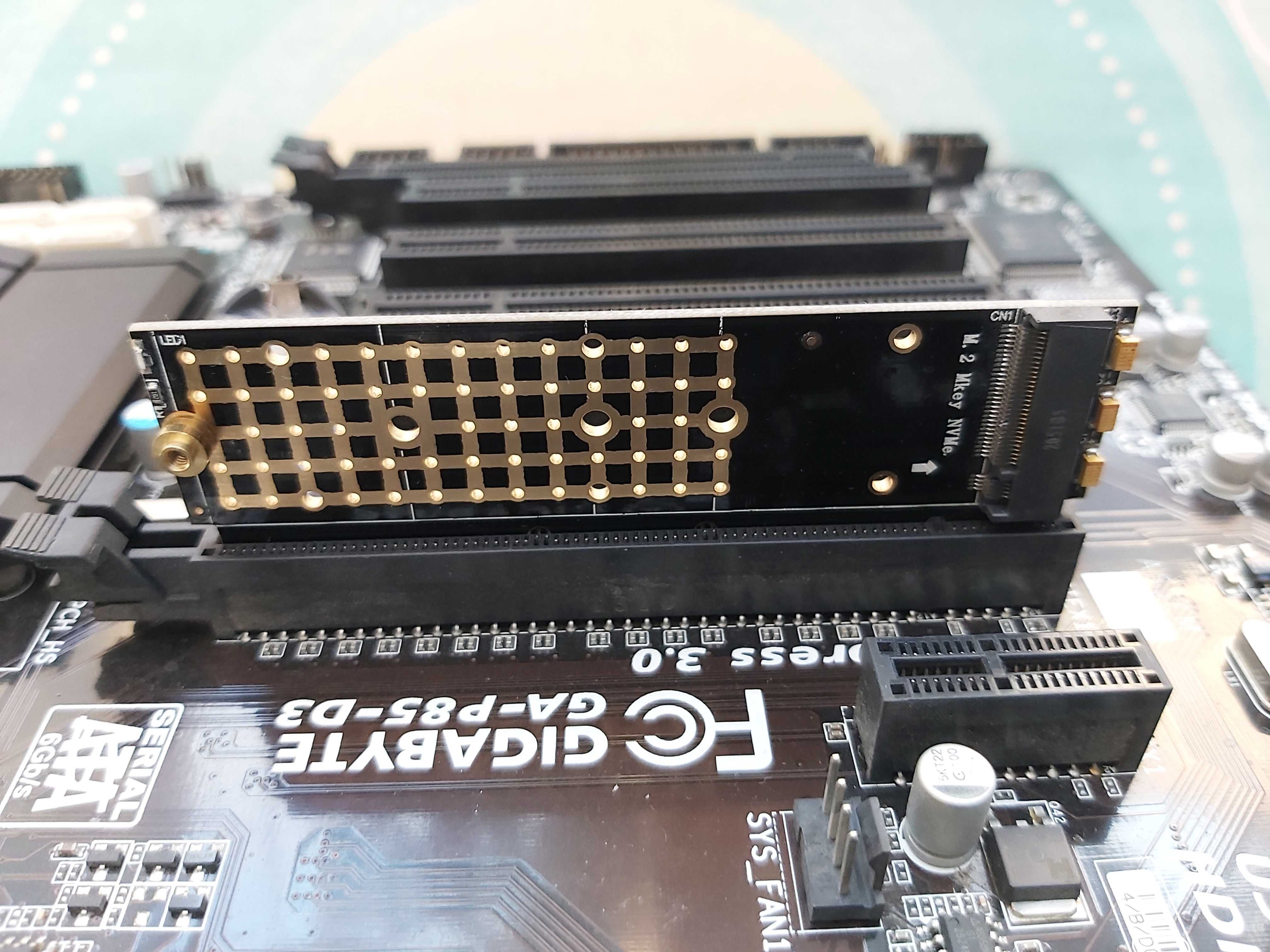 Материнская плата Gigabyte GA-P85-D3,с процессором, кулером и памятью.