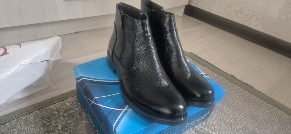 Сапоги новый .30.000тг