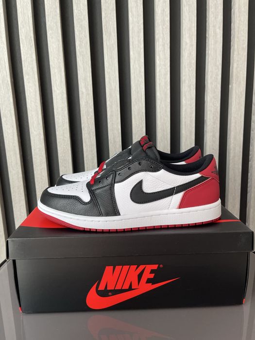 Jordan 1 low black toe